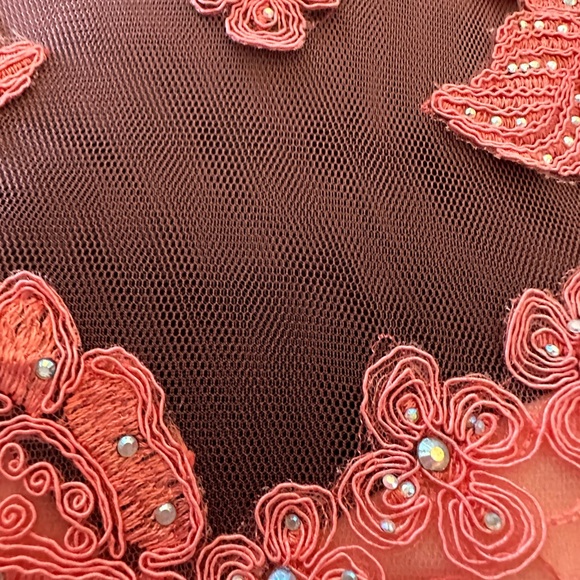 Coral sequin Aspeed prom gown - Picture 5 of 17